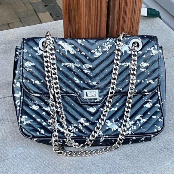 Steve Madden Handbags - Steve Madden Gray Silver Splatter Paint Crossbody Purse with Adjustable Straps